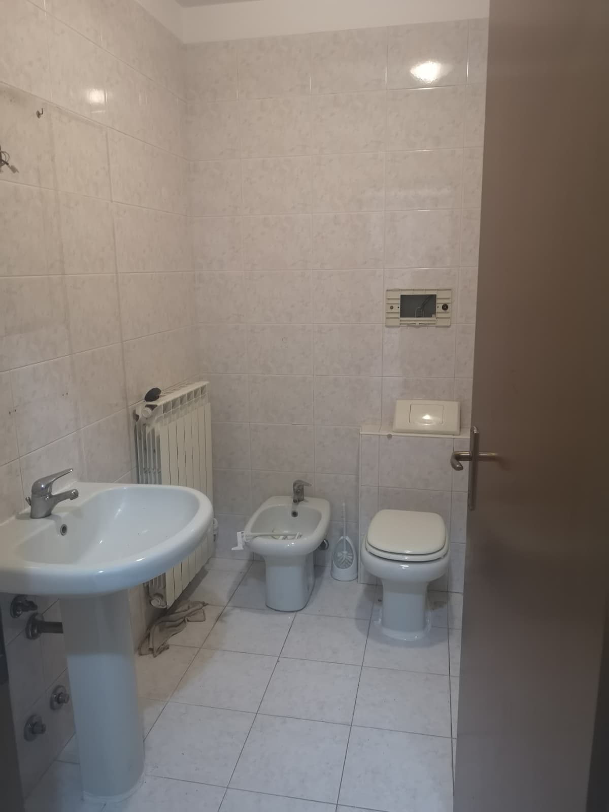 Bagno prima della ristrutturazione